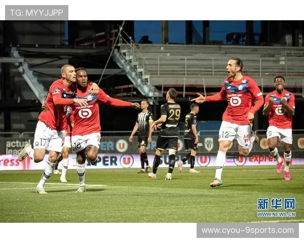 法甲“冠军之夜”汇聚最佳球星，法甲冠军奖牌