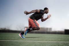 九游娱乐官方平台-张雨霏出战蝶泳 中队气势如虹，张雨霏蝶泳破纪录
